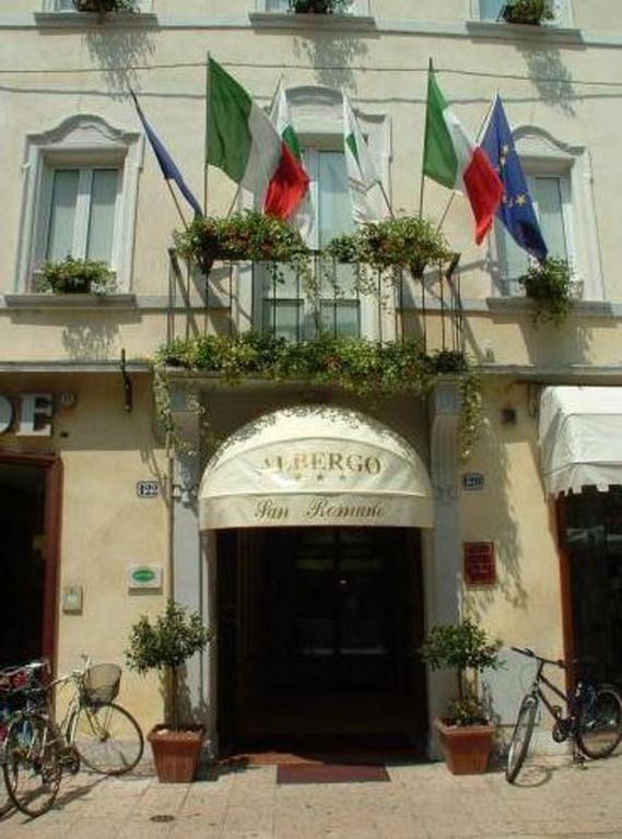 Hotel San Romano Ferrara Exteriör bild