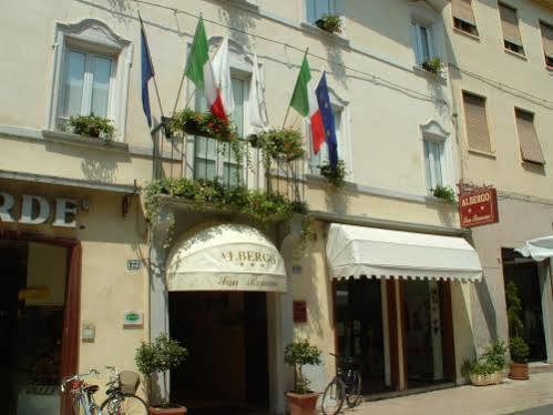 Hotel San Romano Ferrara Exteriör bild